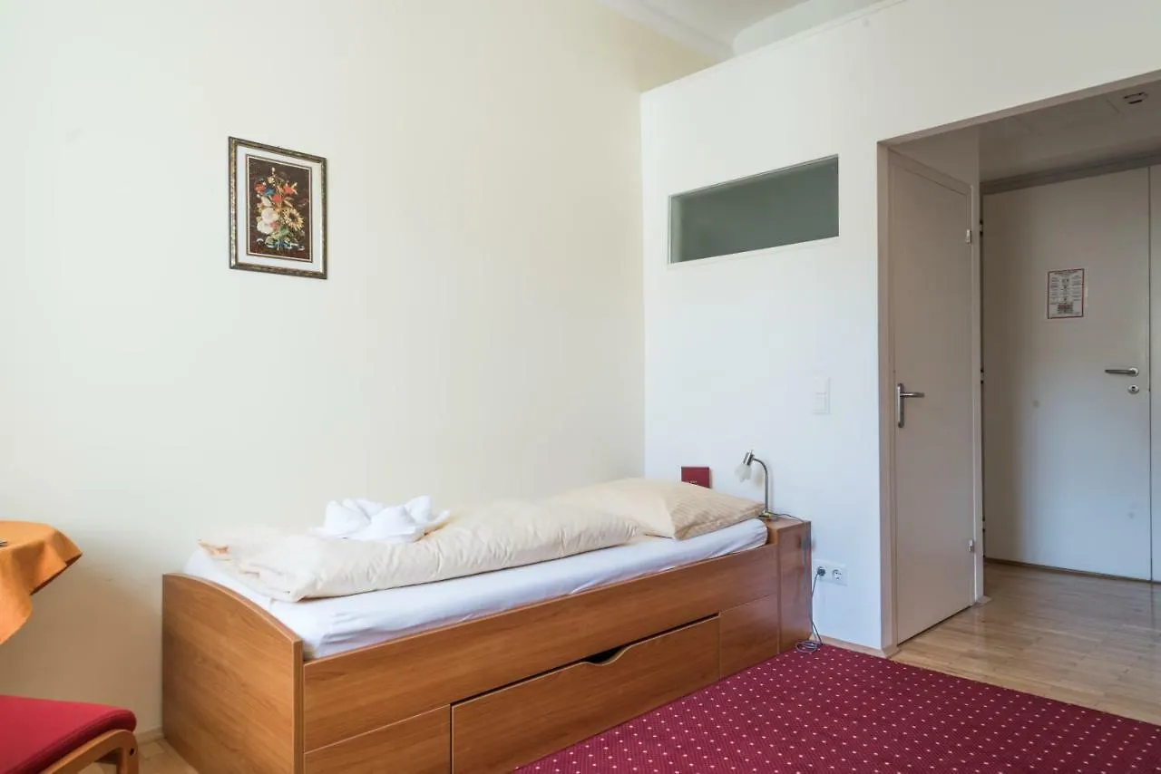 Gästehaus im Priesterseminar Salzburg 3*,  Österreich