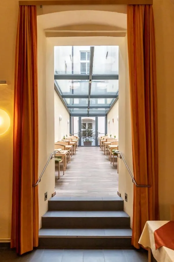Gastehaus Im Priesterseminar Salzburg Guest House