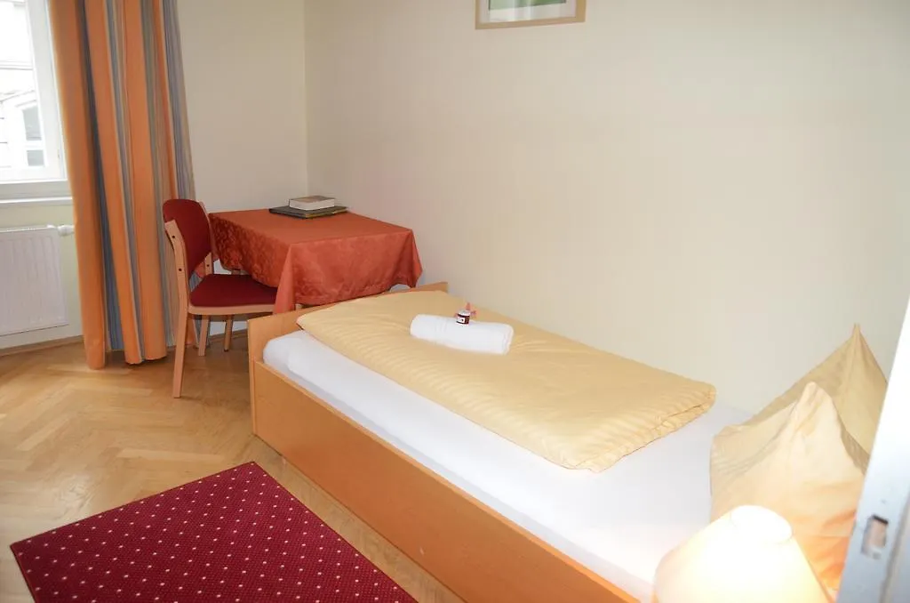Gaestehaus Im Priesterseminar Salzburg Pensjonat