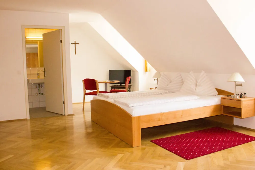 Gastehaus Im Priesterseminar Salzburg Guest House