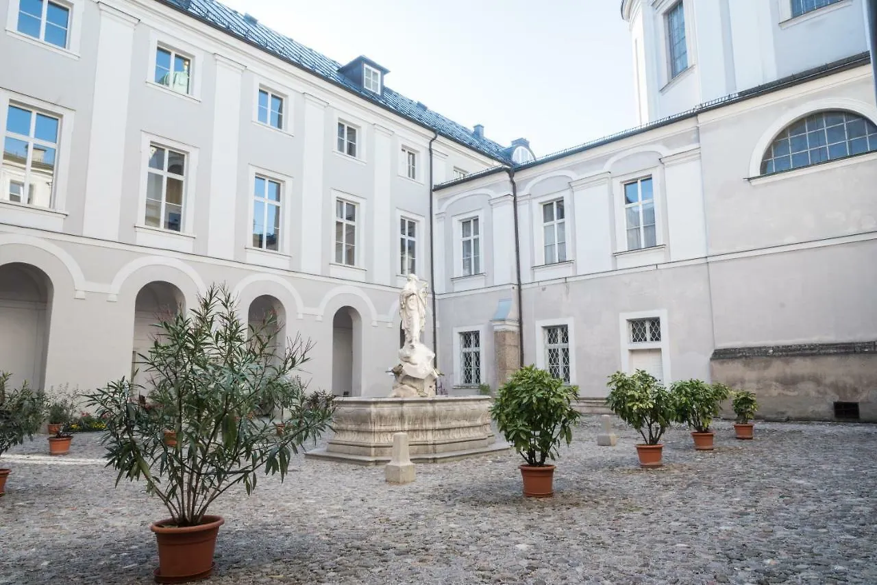 Gastehaus Im Priesterseminar Salzburg Guest House
