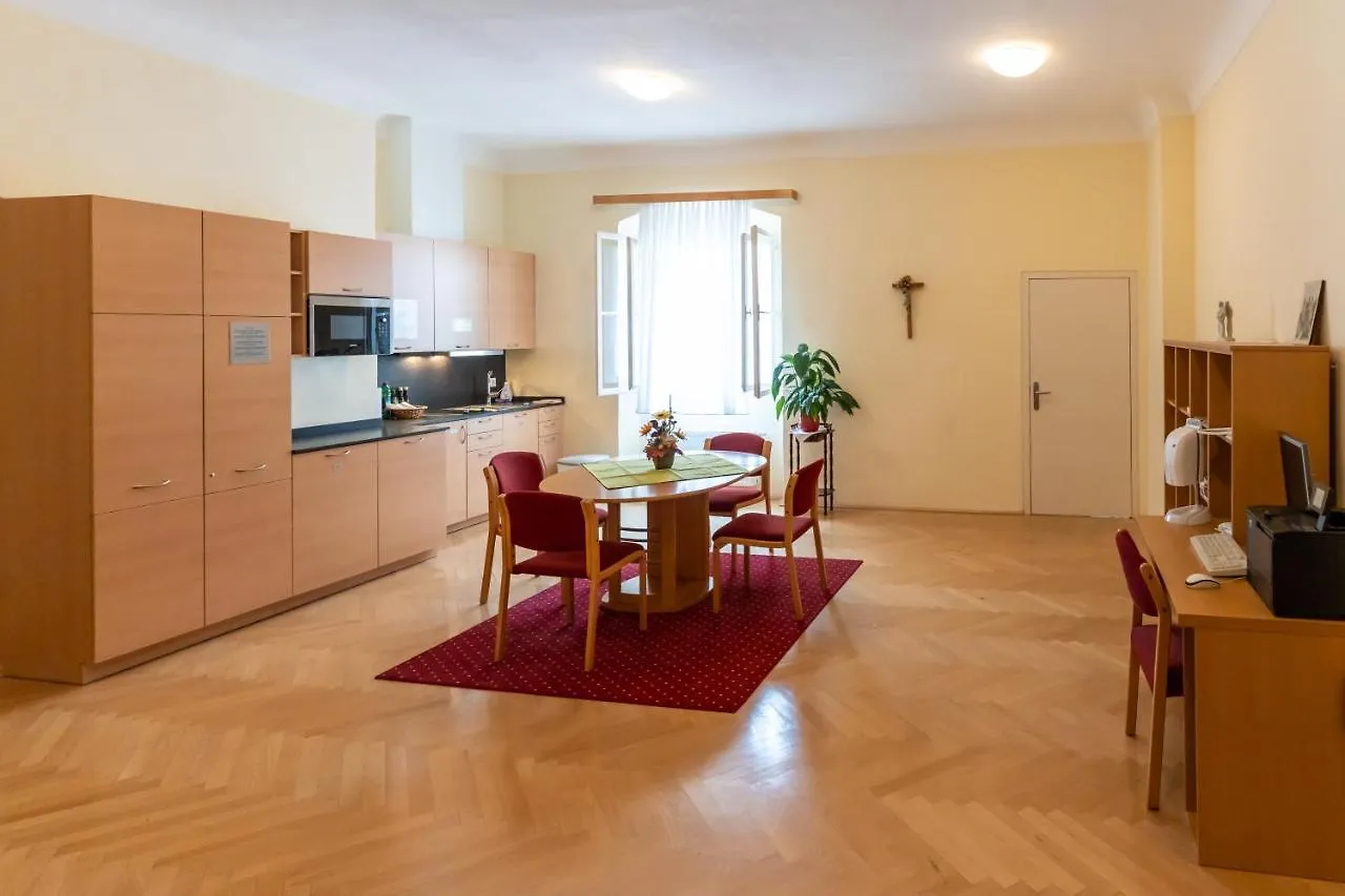 Gastehaus Im Priesterseminar Salzburg Guest House