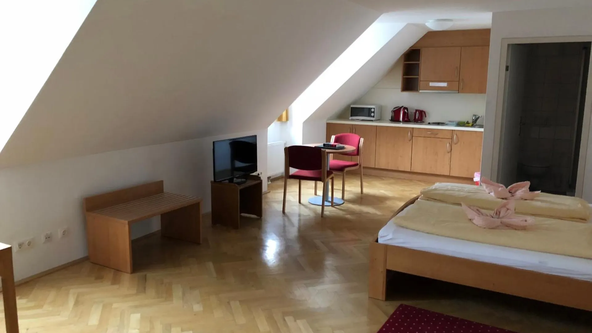 Gastehaus Im Priesterseminar Salzburg Guest House