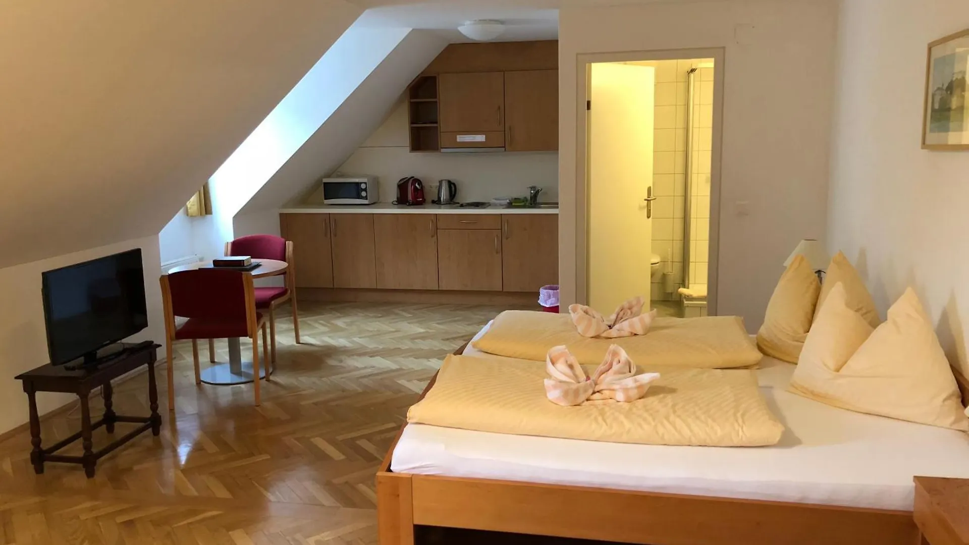 Gastehaus Im Priesterseminar Salzburg Guest House 3*,  Austria