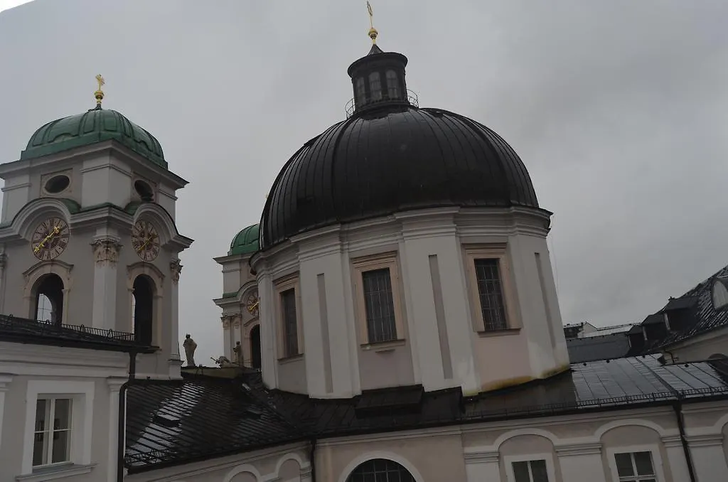 Gastehaus Im Priesterseminar Salzburg Guest House