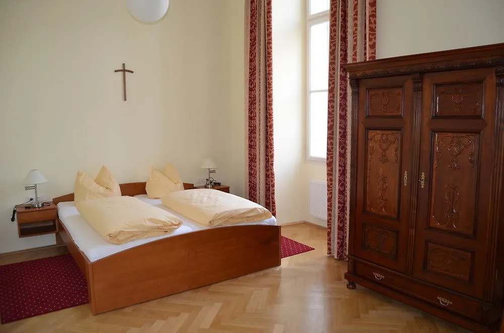 Gastehaus Im Priesterseminar Salzburg Guest House