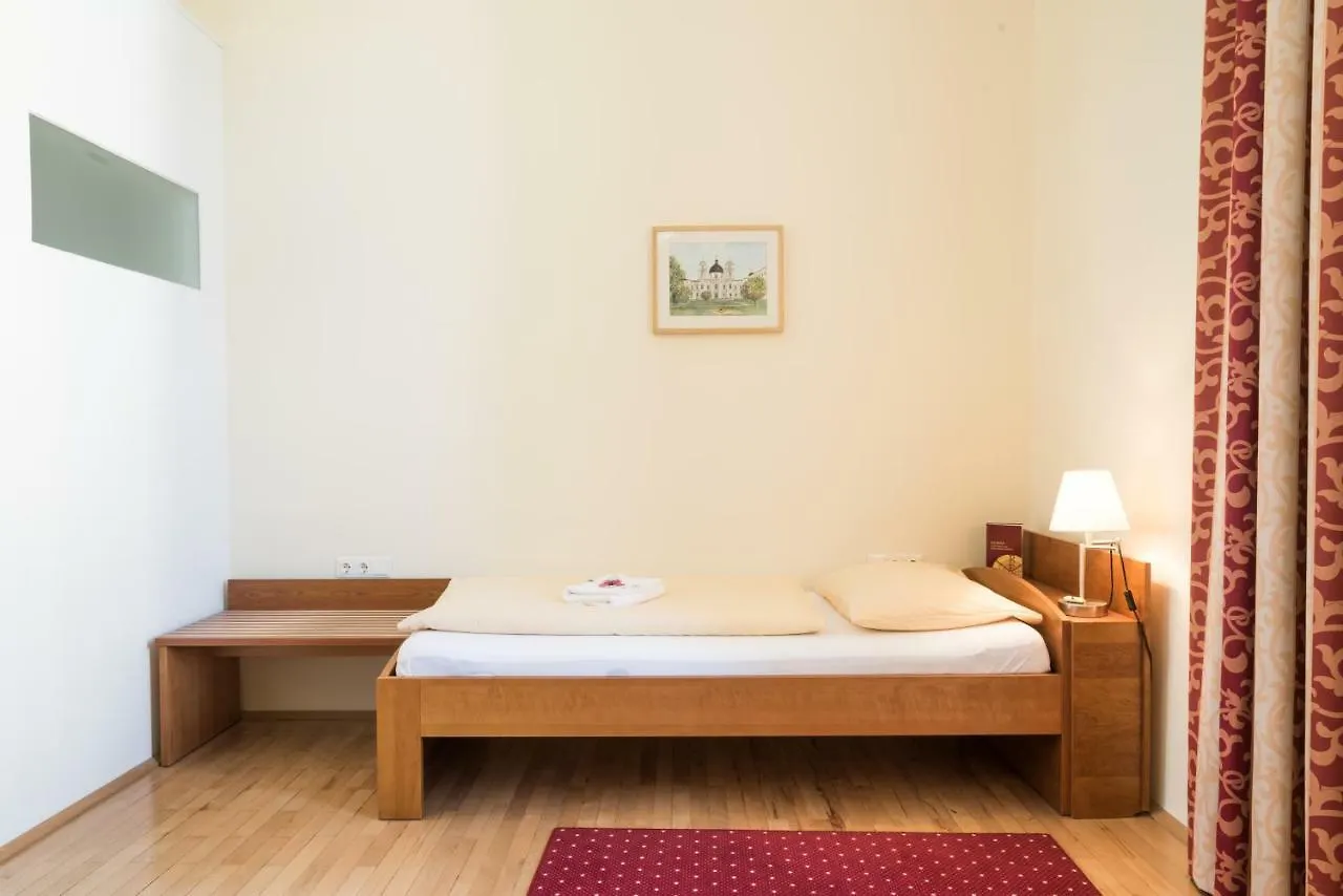 Gastehaus Im Priesterseminar Salzburg Guest House