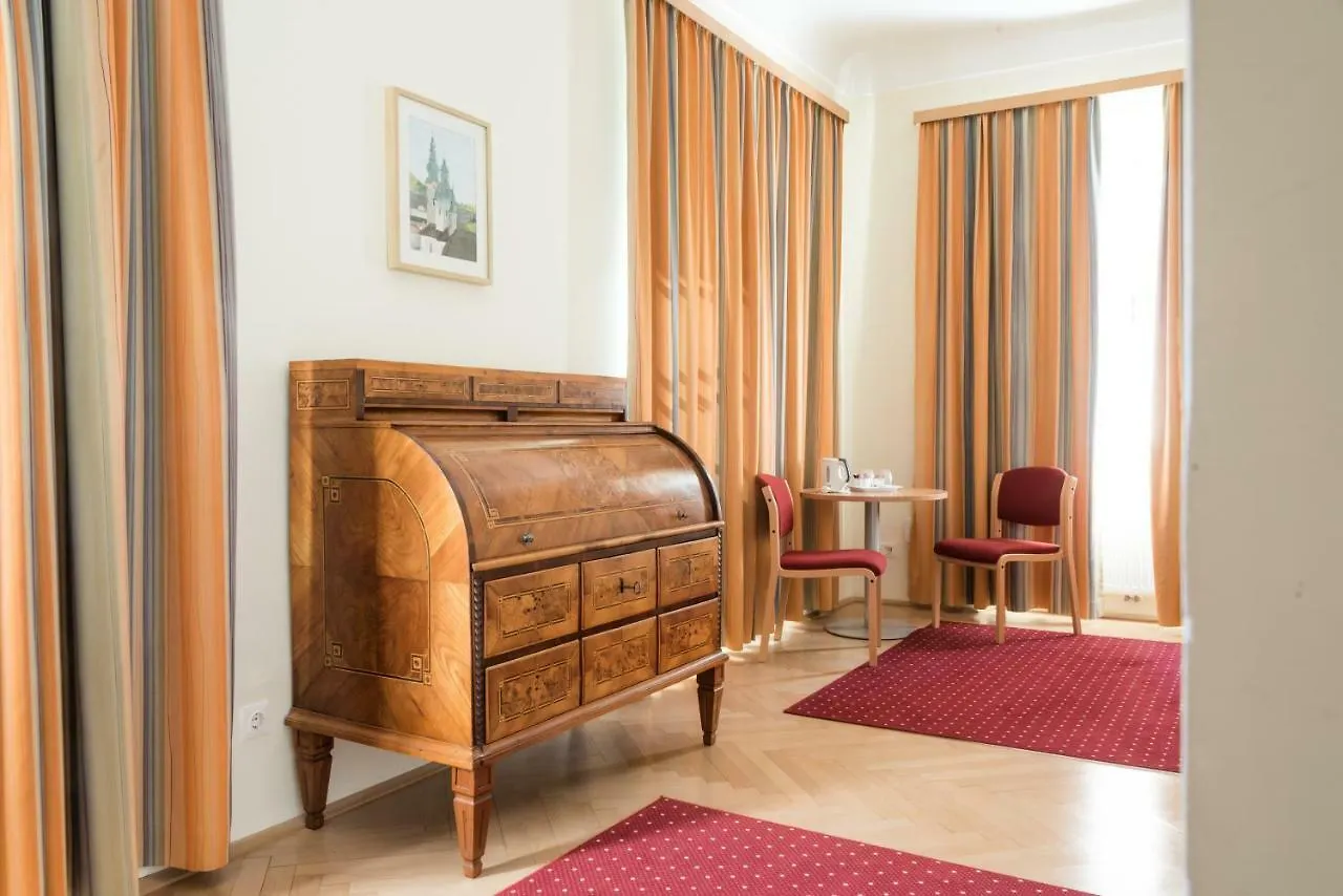 Gastehaus Im Priesterseminar Salzburg Guest House 3*,  Austria